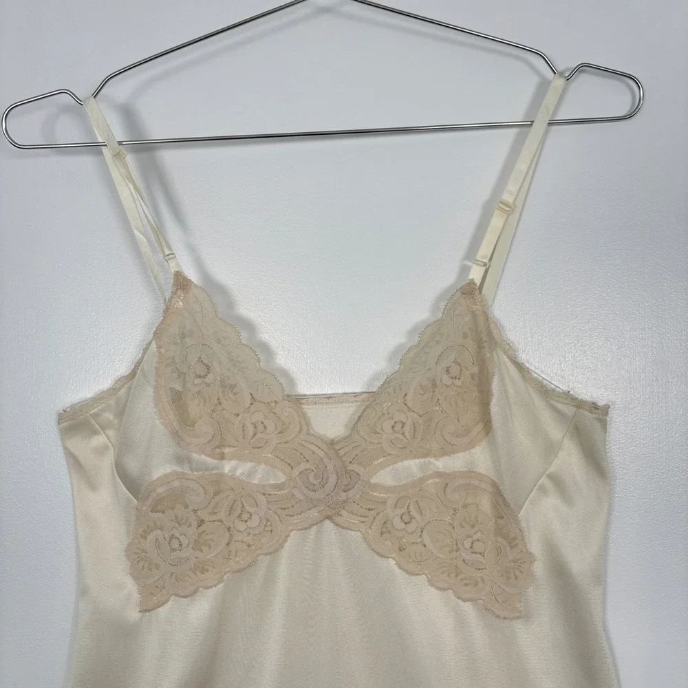 Vintage Women Full Slip Size Small Cream Lace Trim Adjustable Straps Unbranded - Picture 3 of 10